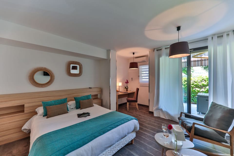 1 bedroom, premium bedding, in-room safe, desk