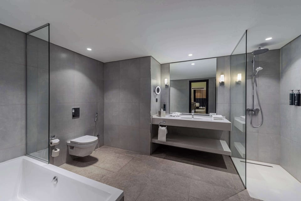 Junior Suite, 1 King Bed, Sea View | Bathroom shower