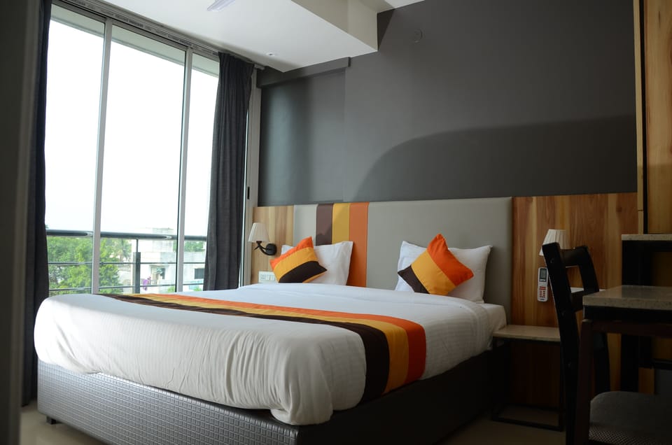 Individually furnished, desk, free WiFi, bed sheets