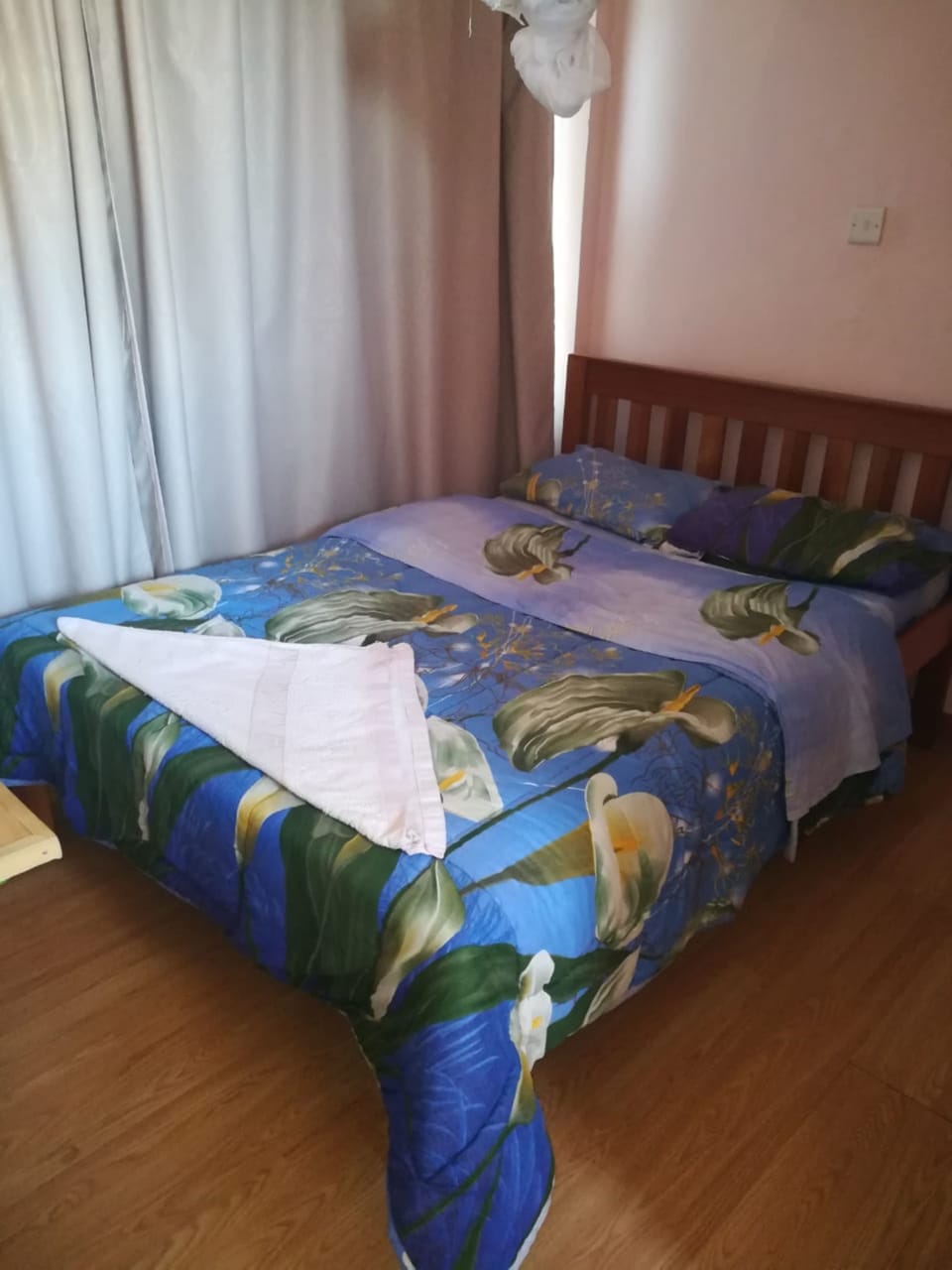 Single Room | Desk, WiFi (free), bed sheets