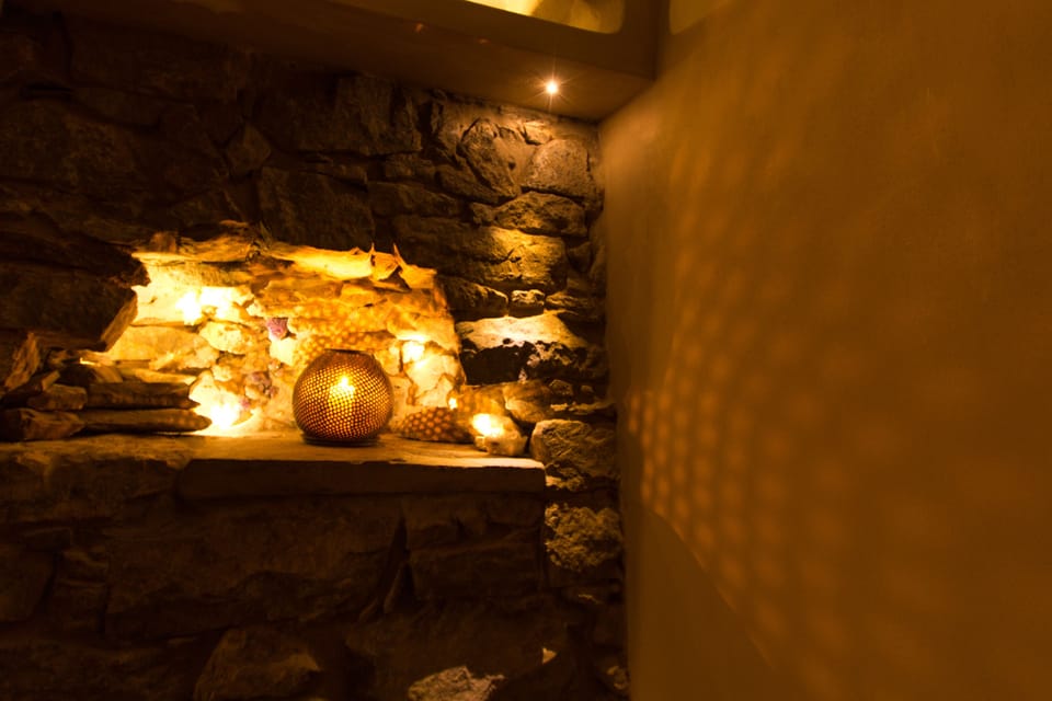 Sauna, hot tub, aromatherapy, massages