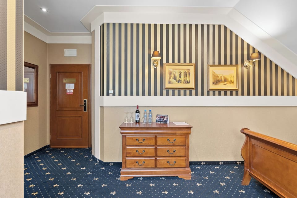 Executive Double Room | Desk, iron/ironing board, free cribs/infant beds, free WiFi