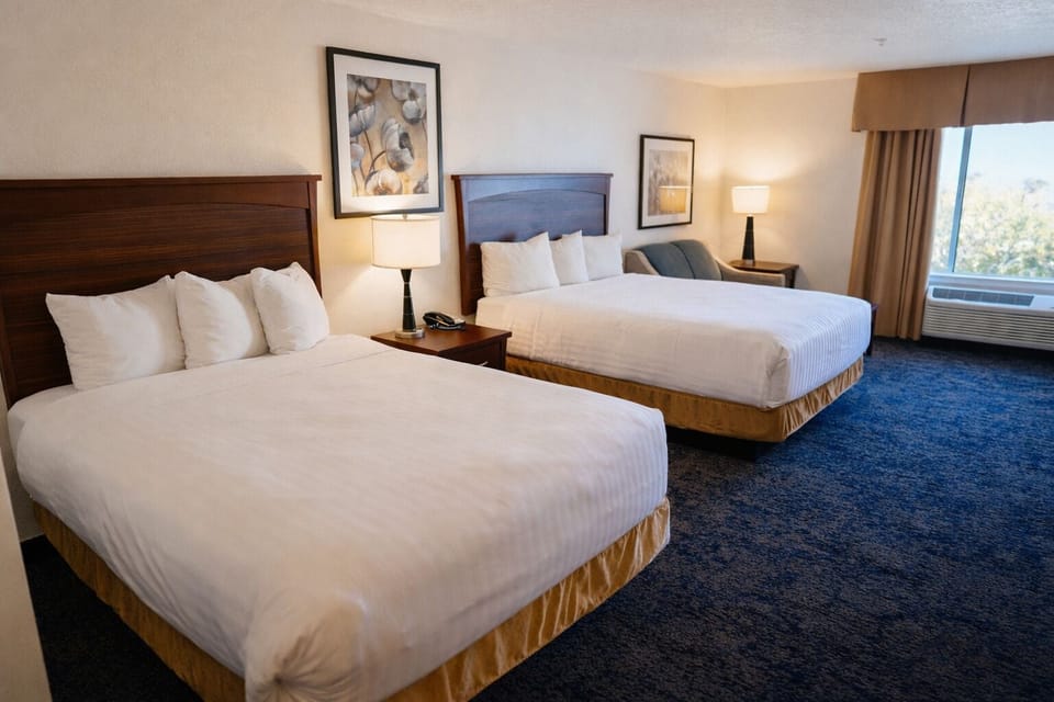 Premium bedding, in-room safe, desk, laptop workspace