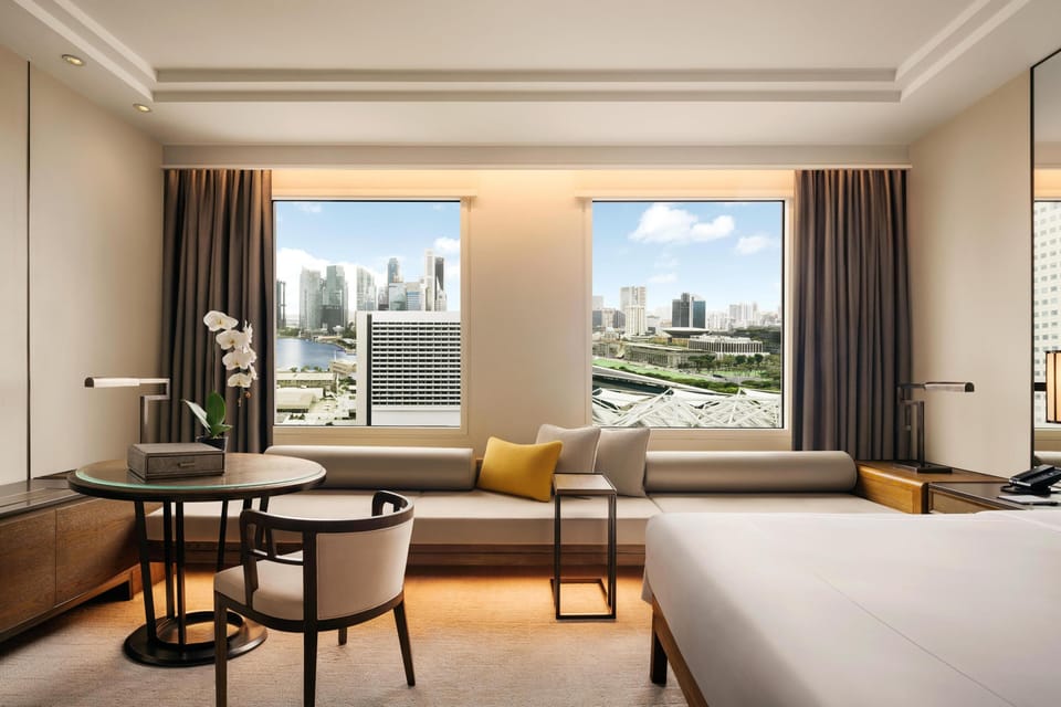 KING VIEW ROOM | Living area | TV