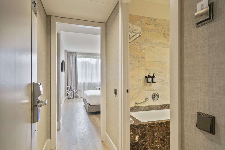 Superior Double Room, 1 Queen Bed | Minibar, in-room safe, blackout drapes, free WiFi