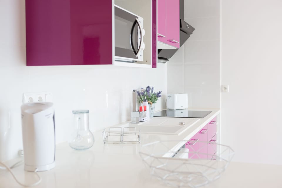 Family Apartment, 2 Bedrooms, Pool Access, Pool View (2) | Private kitchen