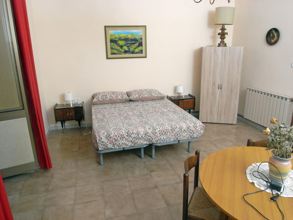 Triple Room, Sea View | Blackout drapes, iron/ironing board (on request), WiFi (free)