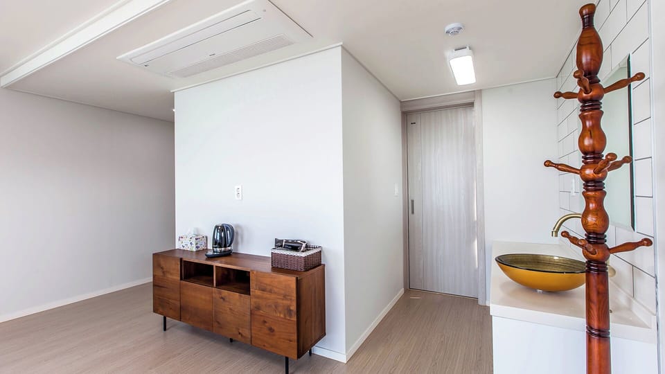 Studio, Ocean View (13 PY, 3rd Floor) | Free WiFi