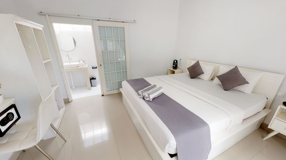 Villa With Double Bed | 1 bedroom, in-room safe, desk, WiFi (free)
