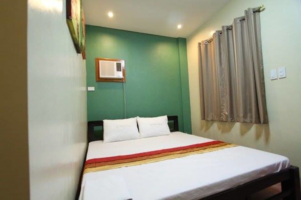 Standard Room | Bed sheets