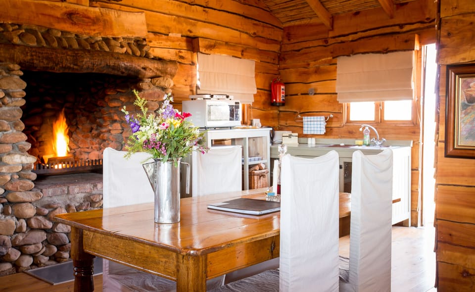 Family Cabin, 2 Bedrooms | Fireplace