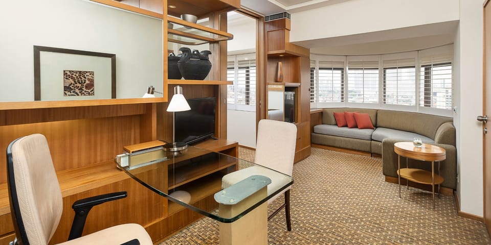 ARYA CLUB EXECUTIVE | Living area | 26-inch Smart TV with satellite channels, TV
