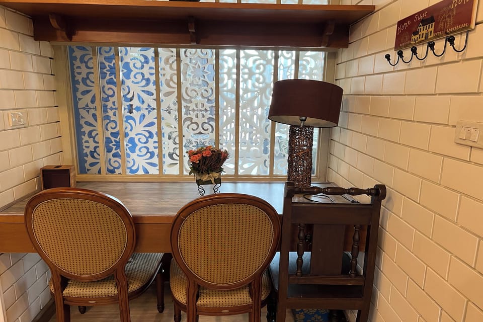 VINTAGE SUITE (SKY GARDEN) | Premium bedding, pillowtop beds, free minibar items, in-room safe