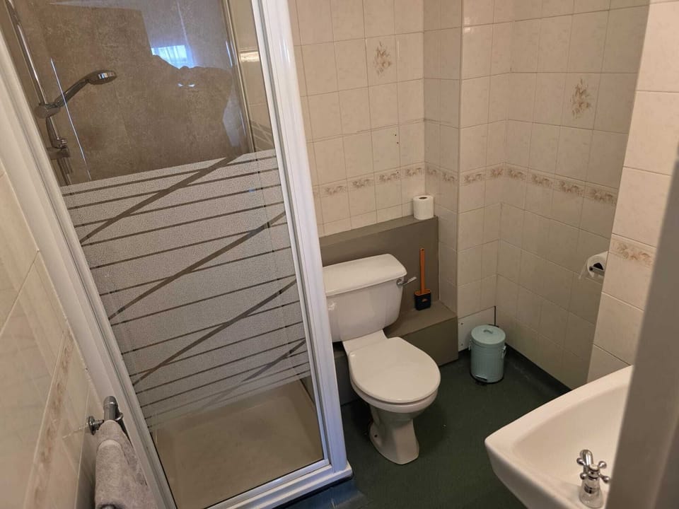 Family Suite, Ensuite | Bathroom