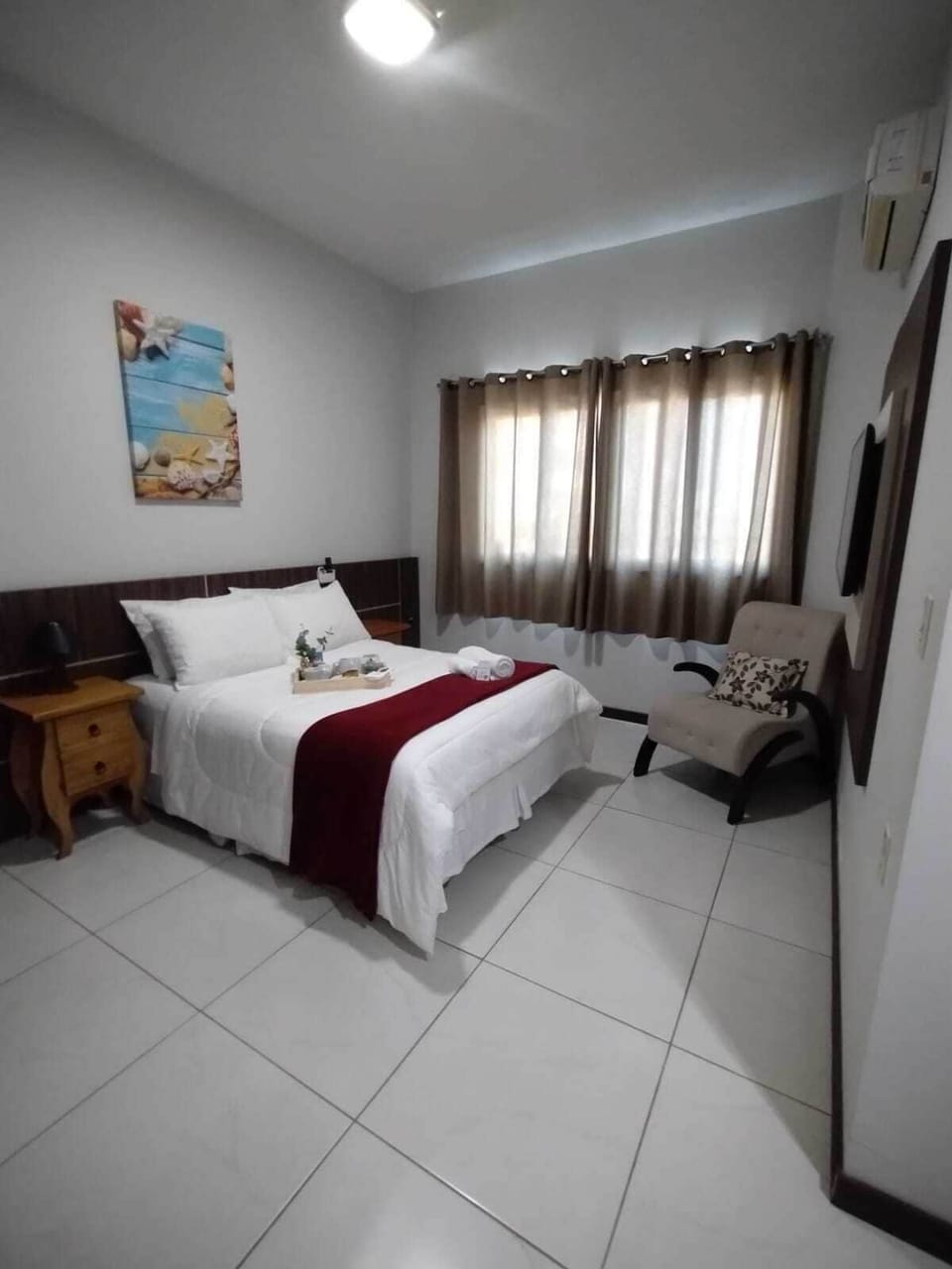 Double Room | Minibar, in-room safe, desk, blackout drapes