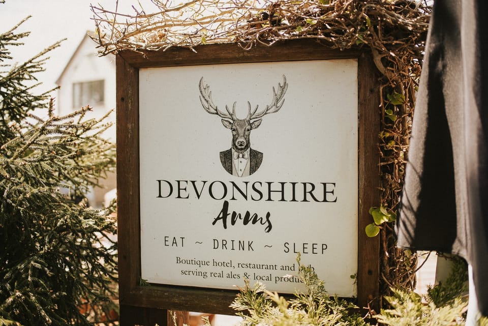 Devonshire Arms Hotel in North East Derbyshire District