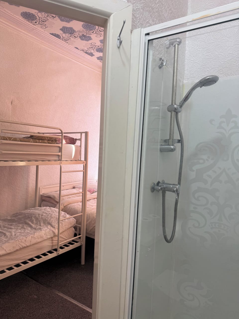 Family Room, Multiple Beds | Bathroom | Free toiletries, hair dryer, towels, shampoo