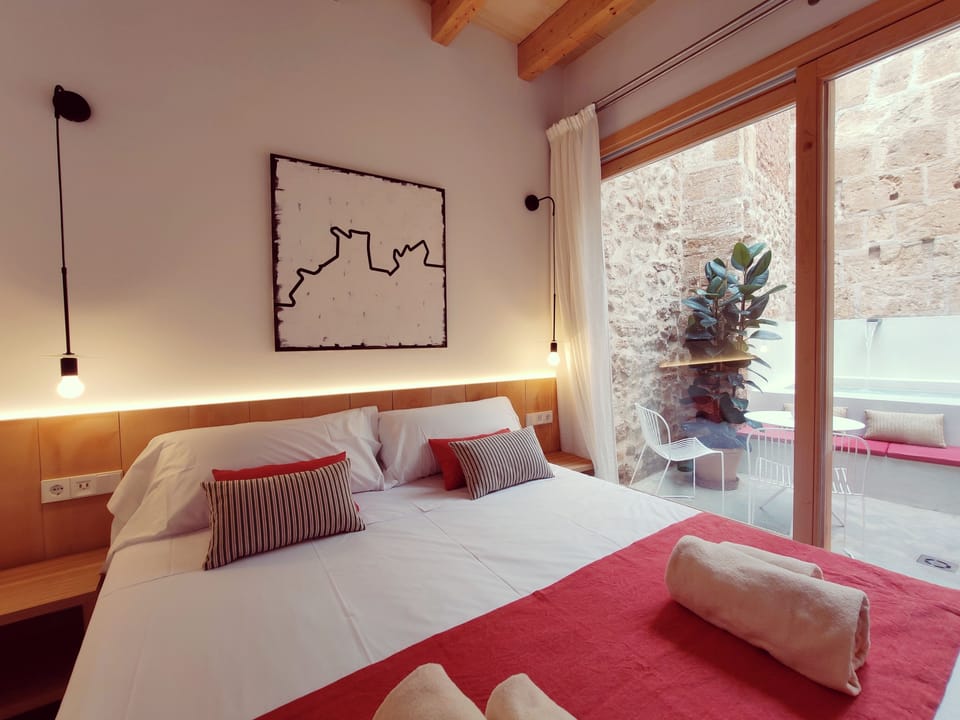 Deluxe Room, Private Pool | Premium bedding, minibar, in-room safe, desk