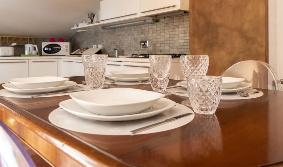 Apartment, 1 Bedroom | In-room dining