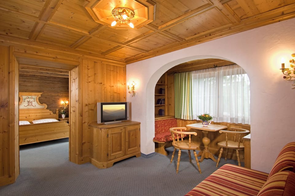 Junior Suite, Balcony, Mountain View | Hypo-allergenic bedding available, down comforters, minibar