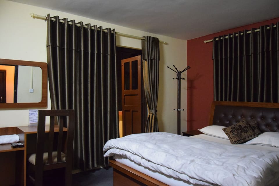 Standard Room | Pillowtop beds, individually decorated, laptop workspace