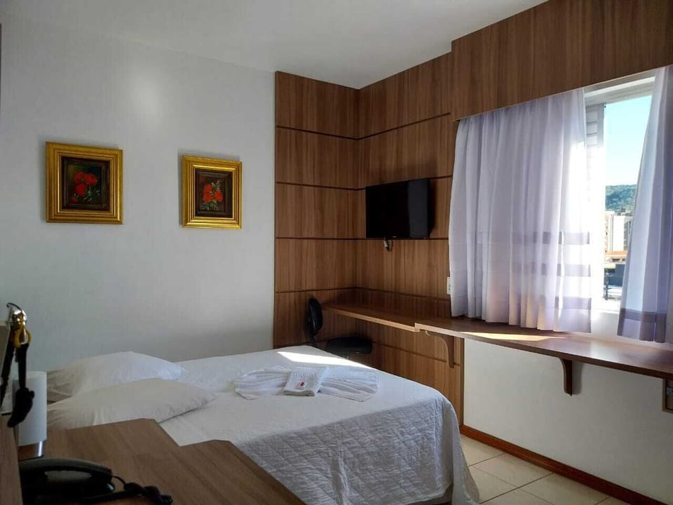 Minibar, desk, free WiFi, bed sheets