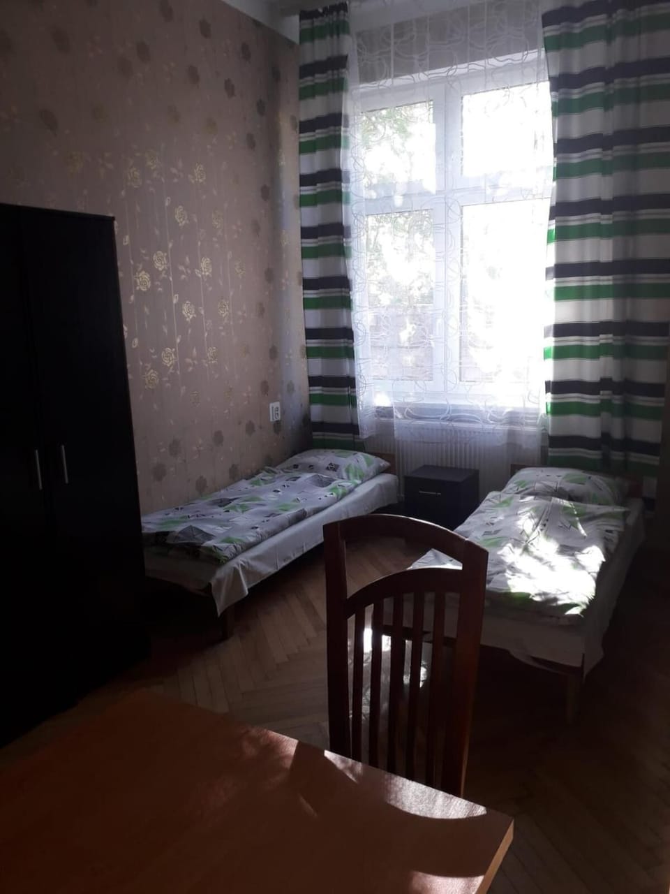 Free WiFi, bed sheets