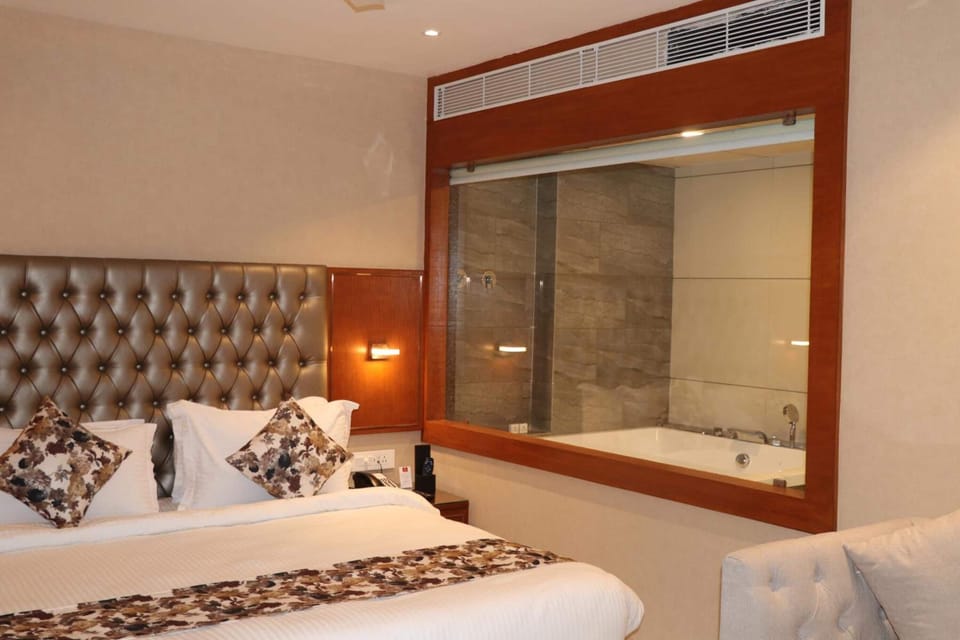Minibar, in-room safe, desk, blackout drapes