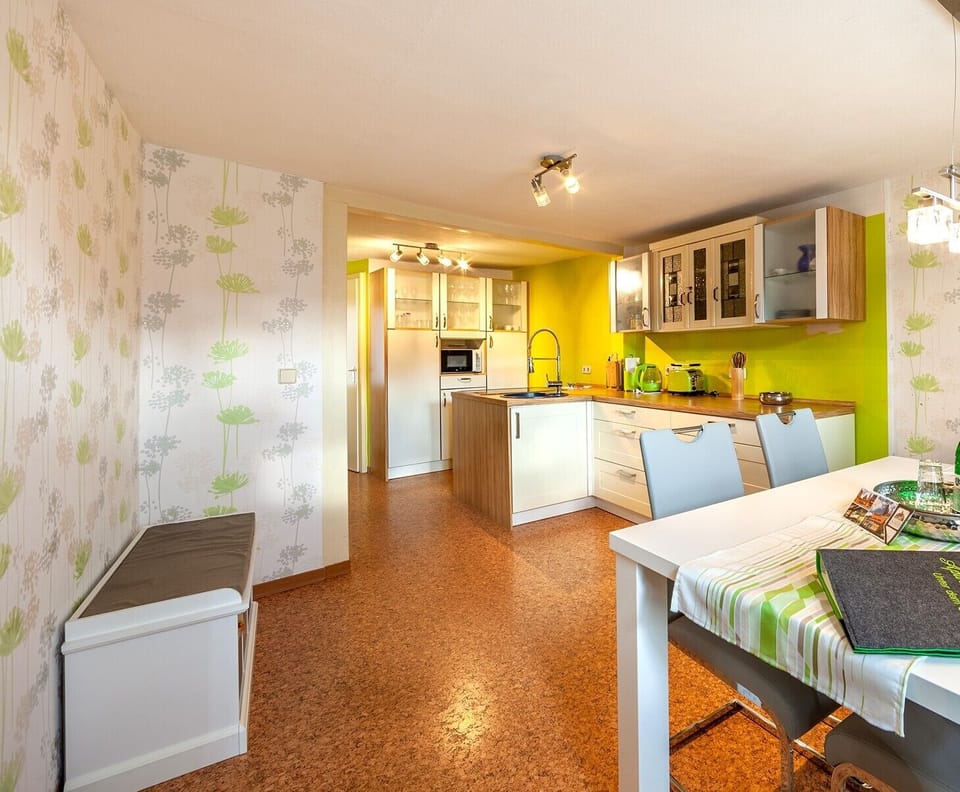 Apartment, 1 Bedroom, Terrace | Private kitchen | Full-size fridge, microwave, oven, stovetop