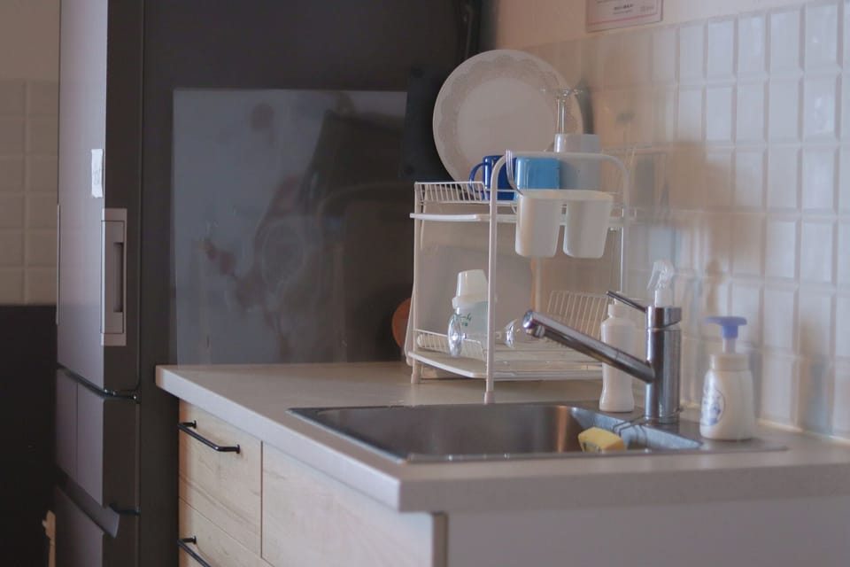 Shared fridge, shared microwave