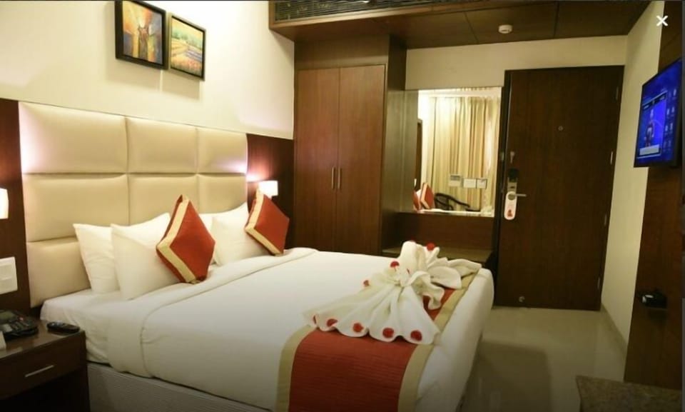 Luxury Double Room | Free WiFi