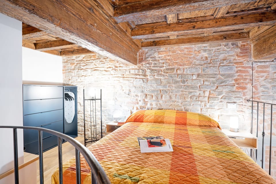 Duplex | Iron/ironing board, WiFi (free), bed sheets