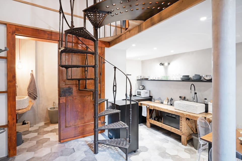 Duplex | Private kitchenette | Fridge, microwave, stovetop, electric kettle