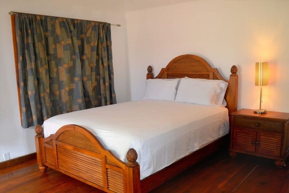 Individually furnished, desk, blackout drapes, bed sheets