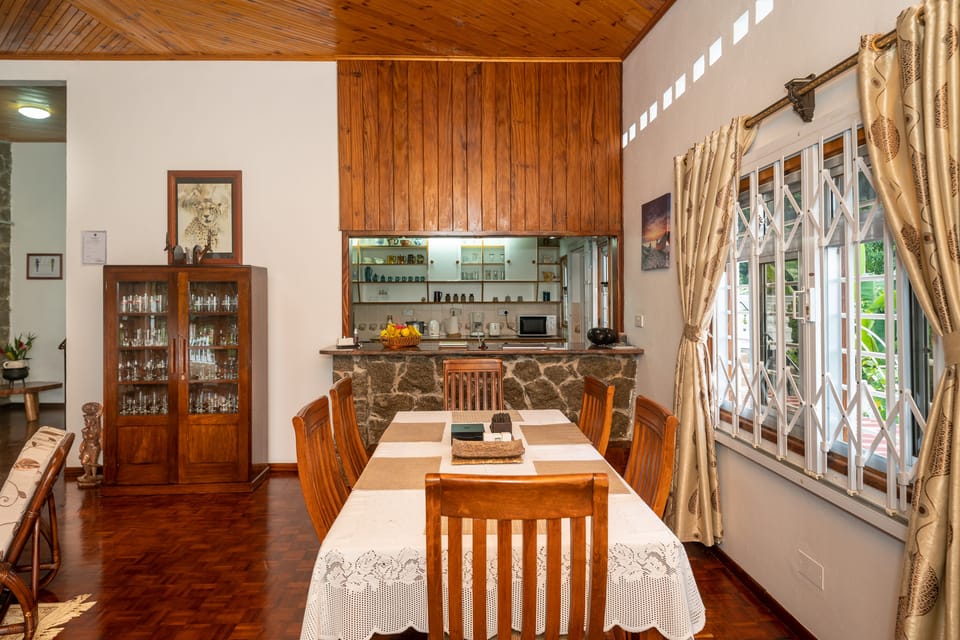 Family House (Authurium) | In-room dining