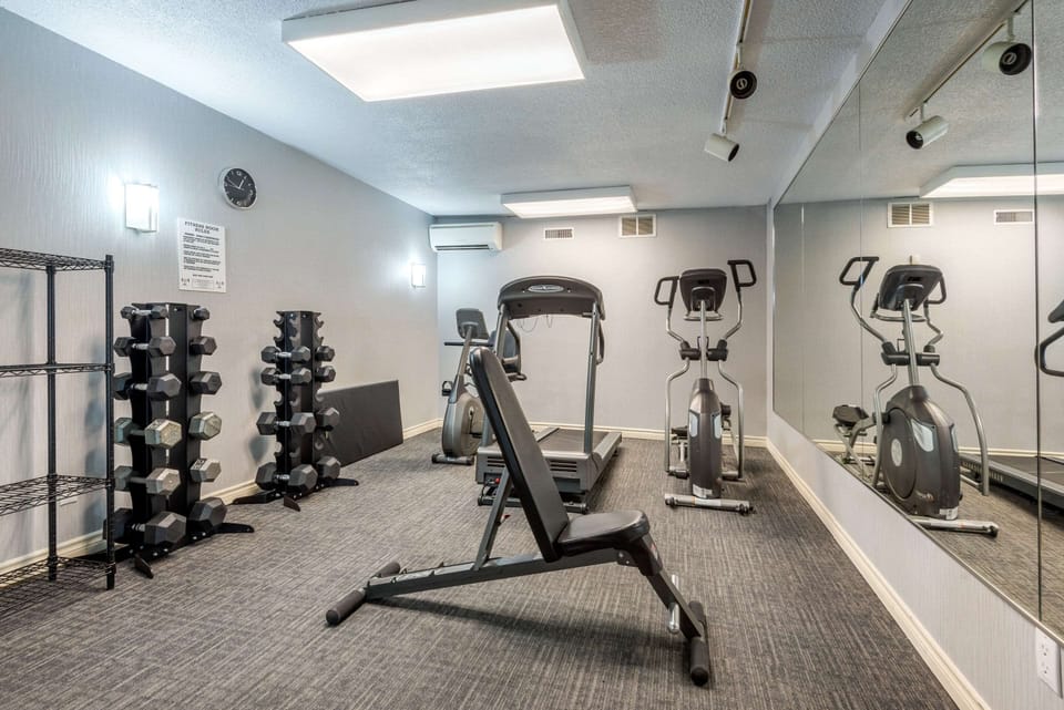 Quality Inn & Suites - Toronto West Hotel in Brampton