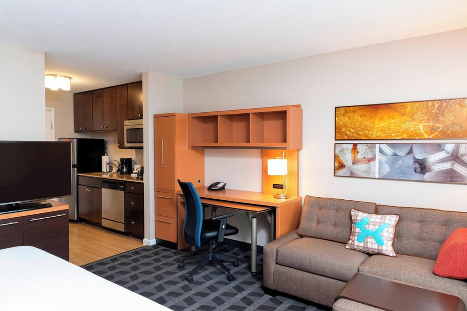Studio, 1 King Bed | Living area | Flat-screen TV