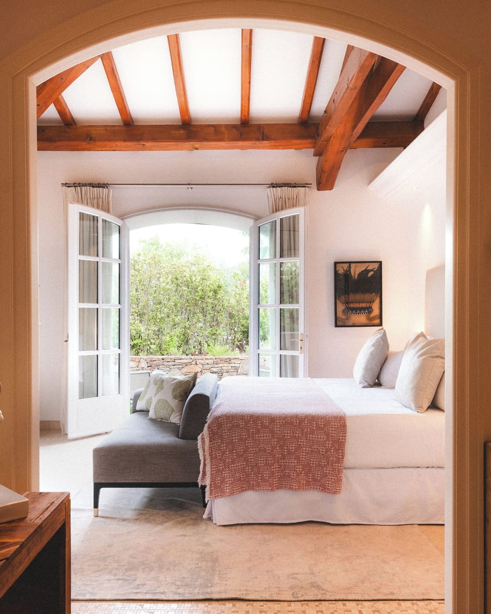 Villa | In-room safe, desk, laptop workspace, soundproofing