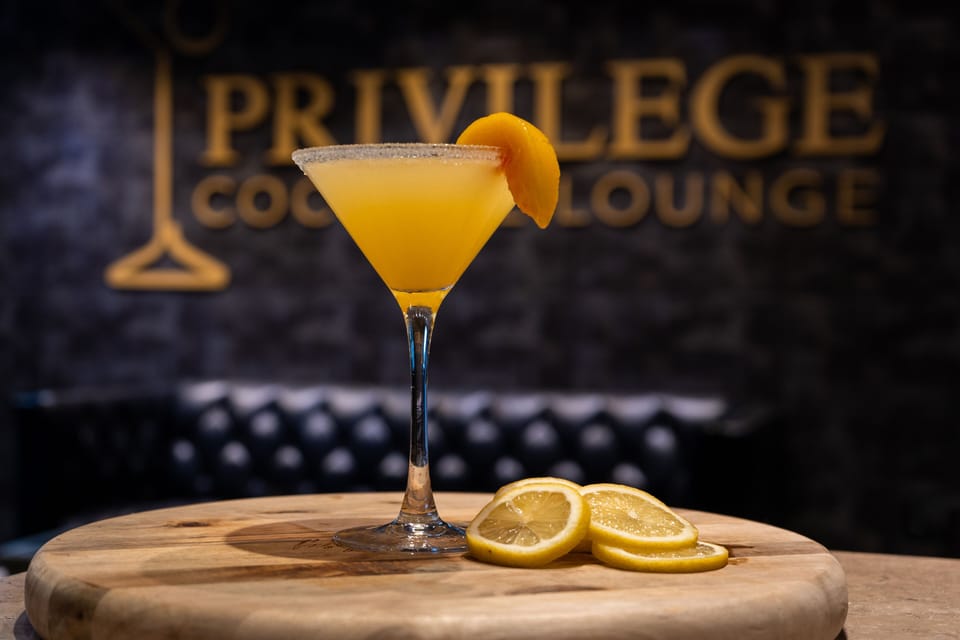Cocktail bar