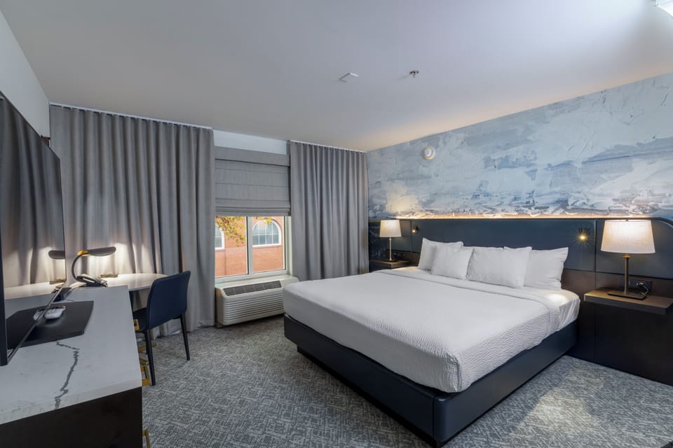 Premium bedding, pillowtop beds, in-room safe, individually decorated