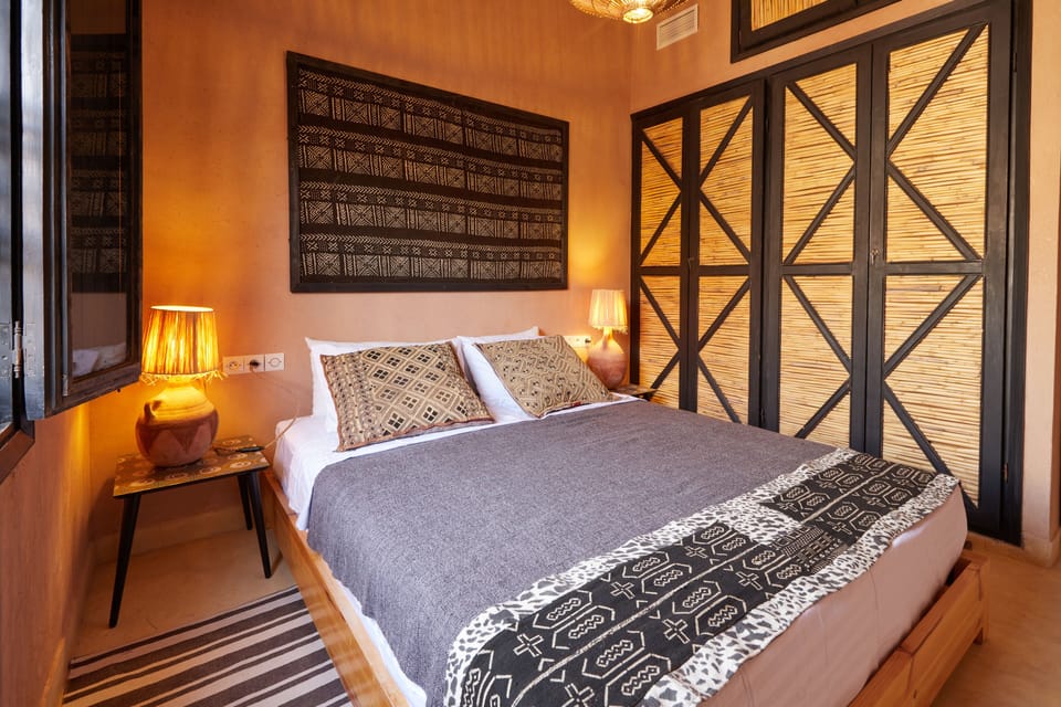 Touiza | Frette Italian sheets, premium bedding, memory foam beds, in-room safe