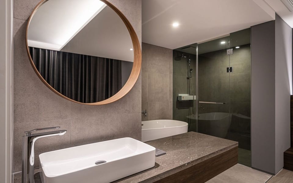 Premium(Walking Only) | Bathroom | Rainfall showerhead, free toiletries, hair dryer, bathrobes
