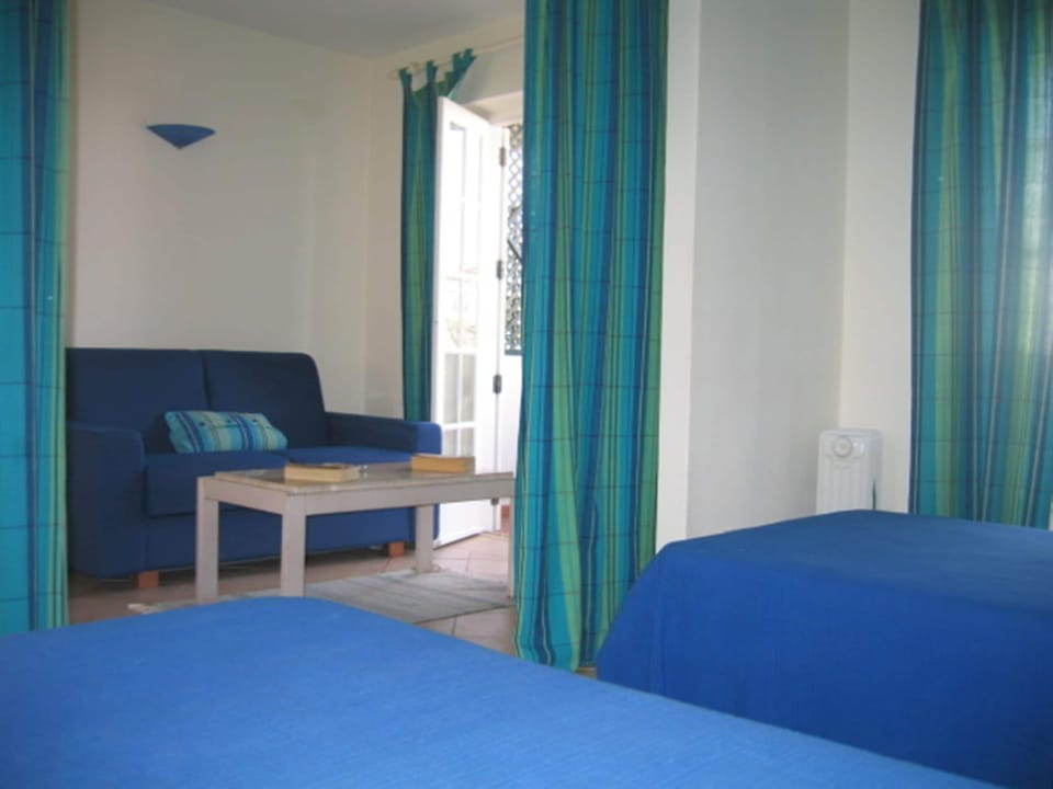 Studio | Blackout drapes, iron/ironing board, free WiFi, bed sheets