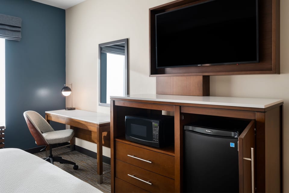 In-room safe, desk, laptop workspace, blackout drapes