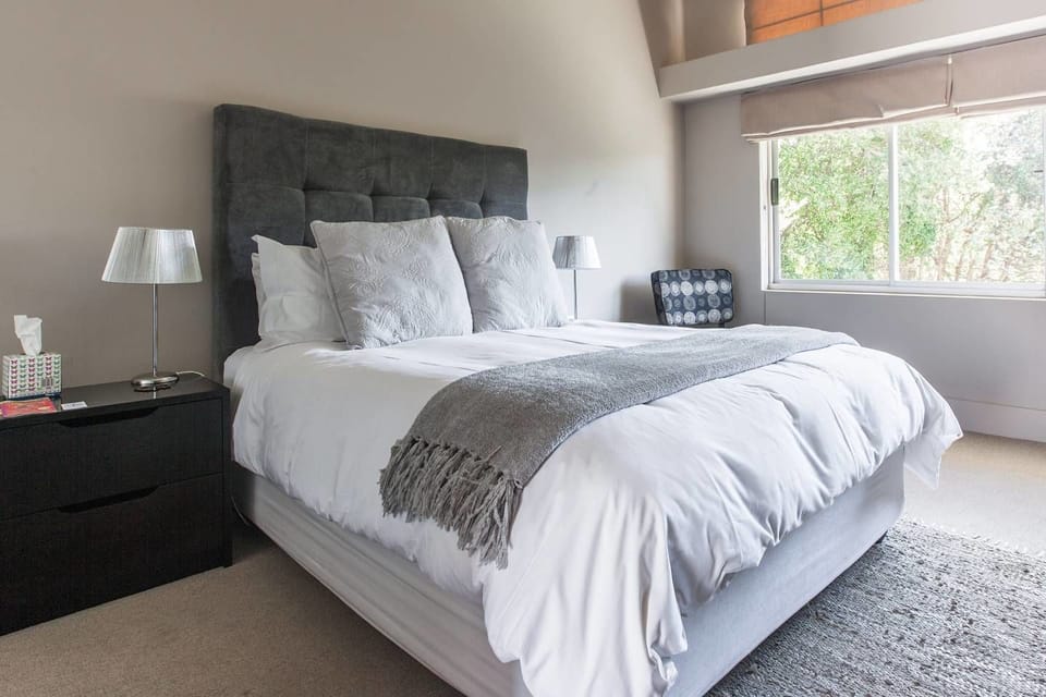 Double Room | Premium bedding, minibar, in-room safe, desk