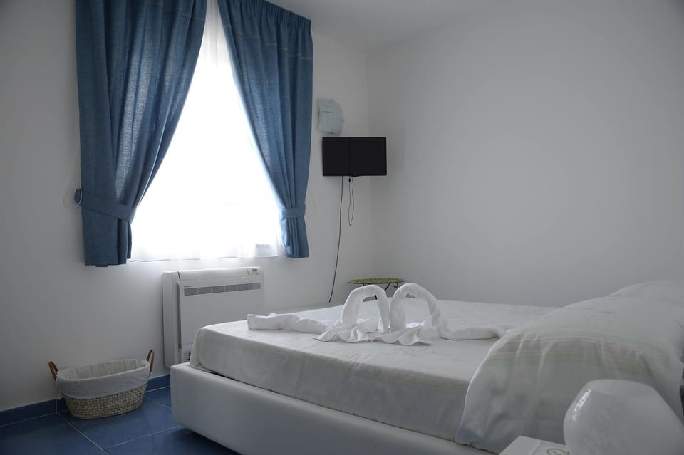 Panoramic Room | Blackout drapes, free WiFi, bed sheets