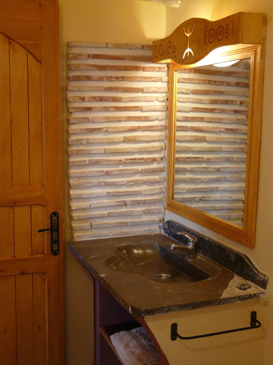 Double or Twin Room | Bathroom sink