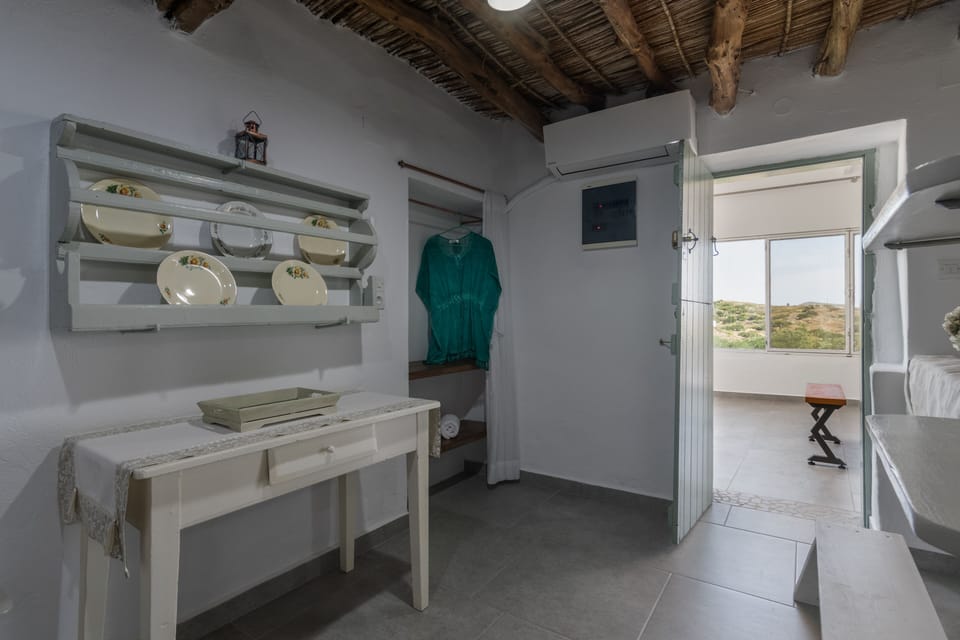 Family House, 2 Bedrooms, Non Smoking, Garden View | 2 bedrooms, iron/ironing board, free WiFi, bed sheets