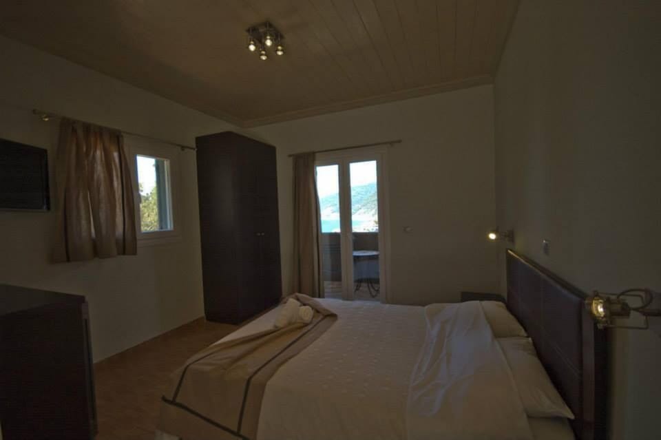 Double Room | Desk, laptop workspace, soundproofing, travel crib