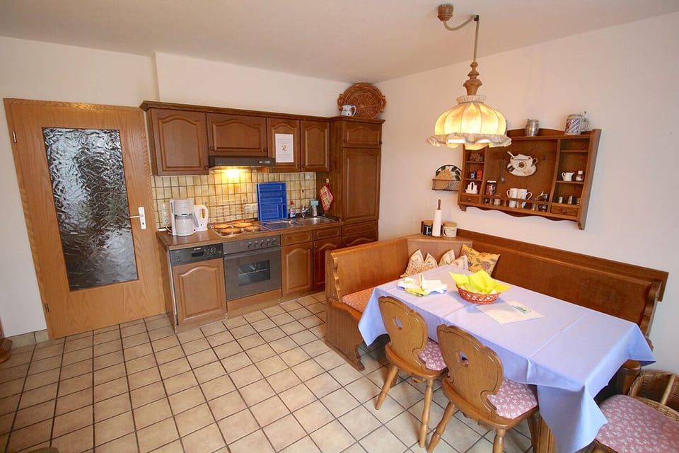 Apartment, 2 Bedrooms, Balcony (Michael) | Private kitchen | Fridge, microwave, stovetop, coffee/tea maker